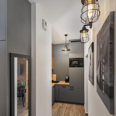 Apartment Jazz Station Go New & Pure
